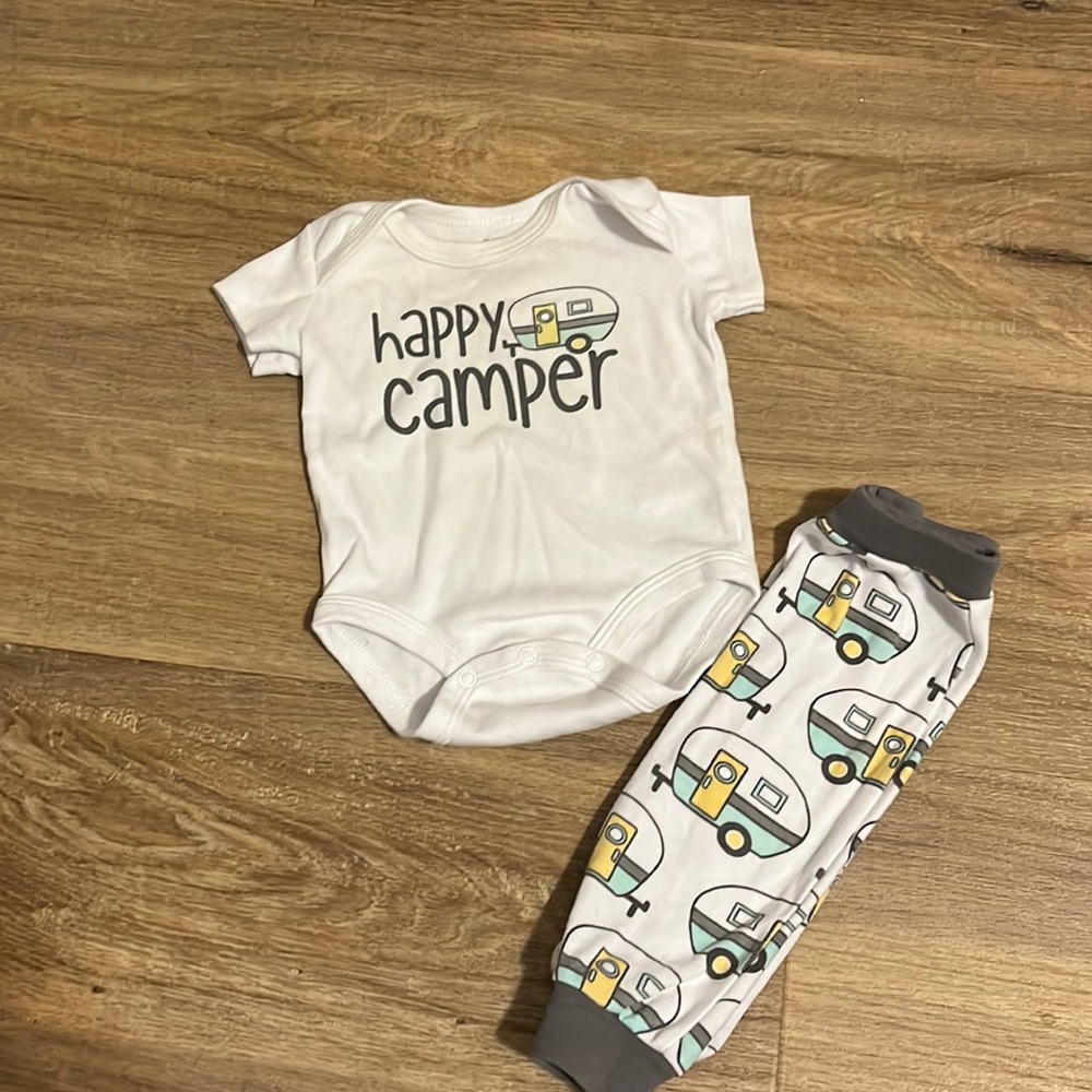 🟠Baby outfit. Size 6 months